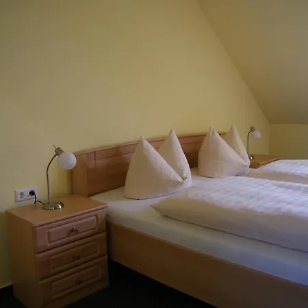 Gasthof & Palmenhof Guest house Leegebruch